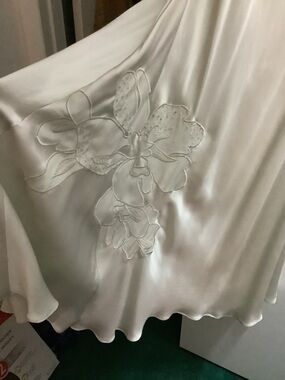 Designer Josie Natori Silk bias gown w embroidery XS nwt